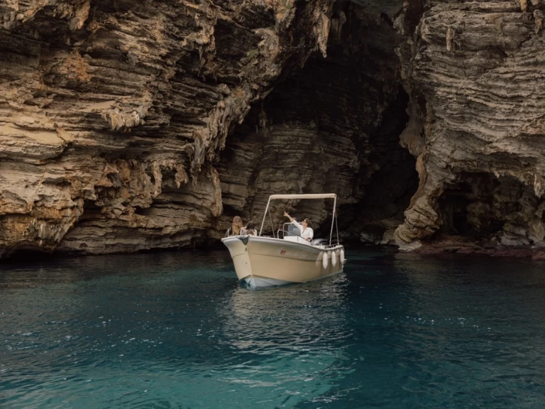 Yacht hire Castellammare del Golfo cheap Open 860