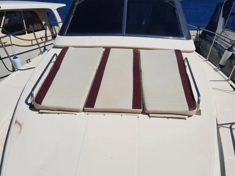 Hire a Riva rivarama 44 Pula