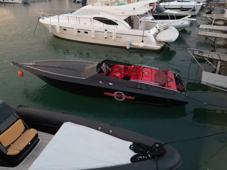 Hire a Fountain Fever 29 Glyfada