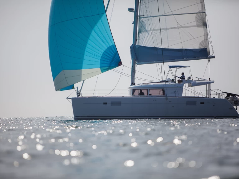 Lagoon Lagoon 450 F charter bareboat or skippered in  Marseille