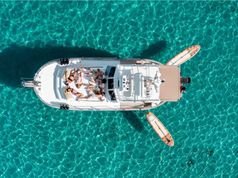 Motorboat hire in Sant Antoni de Portmany - Menorquin-Yachts Menorquin Yachts 120