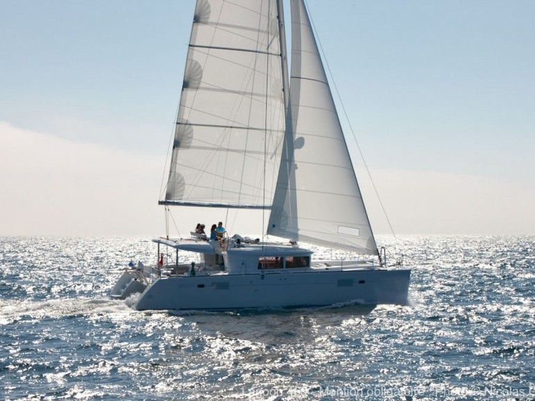 Yacht charter Marseille - Lagoon Lagoon 450 F on SamBoat