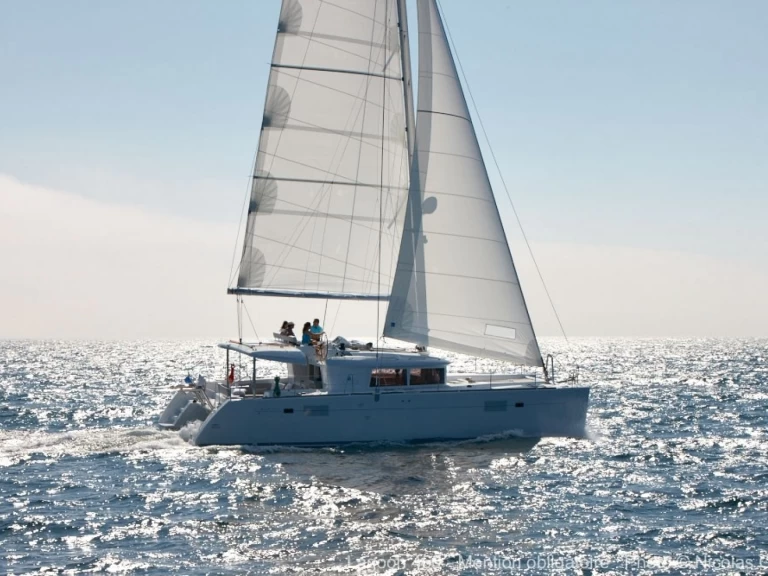 Yacht charter Marseille - Lagoon Lagoon 450 F on SamBoat