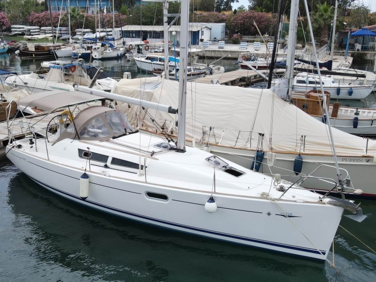 Hire a Jeanneau Sun Odyssey 36i Lávrio