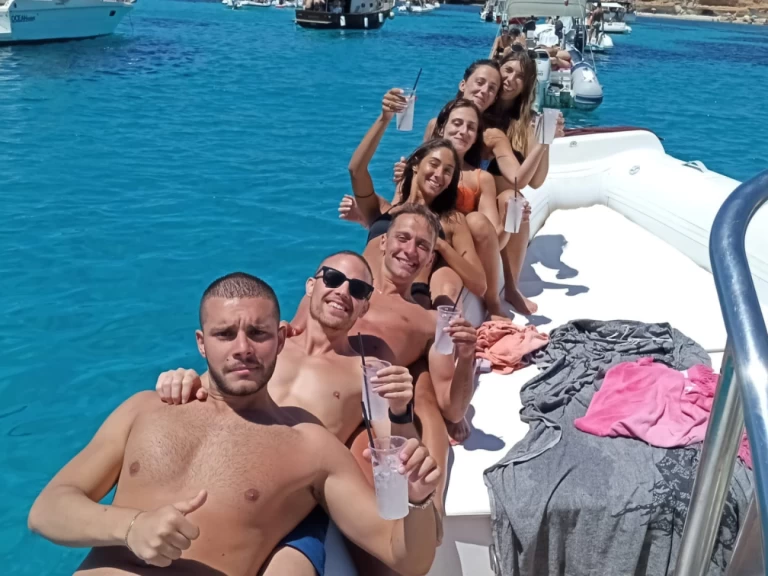 Hire RIB Capelli with a boat licence