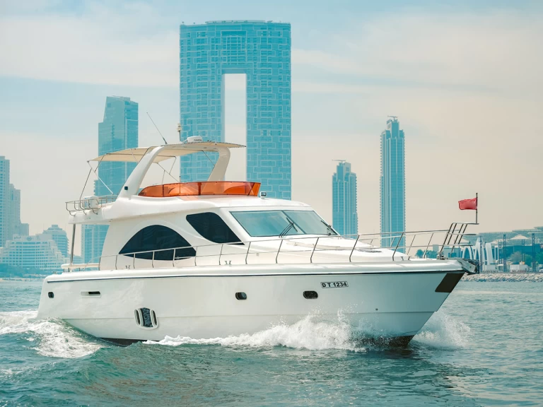 Yacht charter Dubaï harbour - Azimut X1 on SamBoat