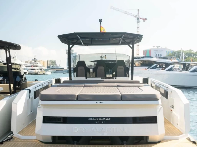 DE ANTONIO Yachts 32 OPEN charter bareboat or skippered in  Mahón
