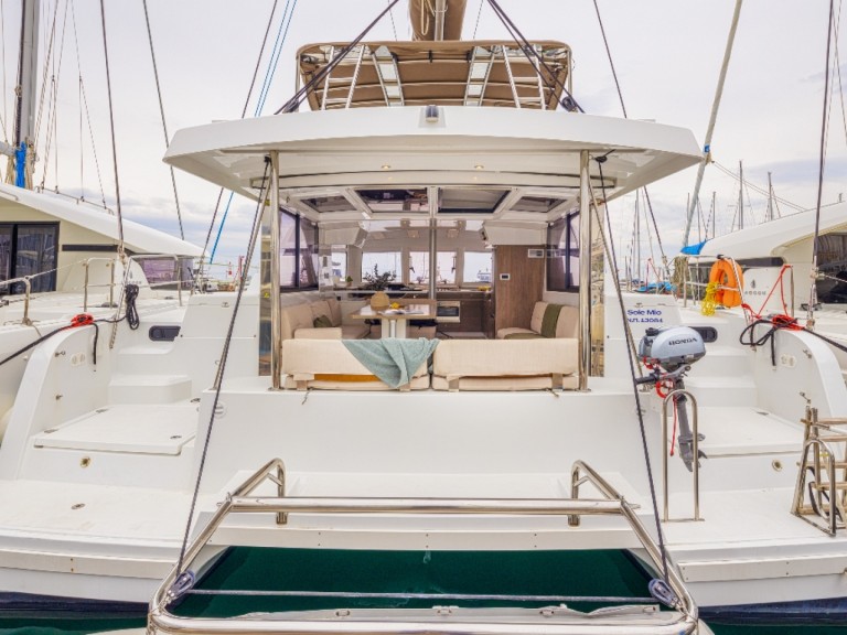 Hire Catamaran Bali with a boat licence