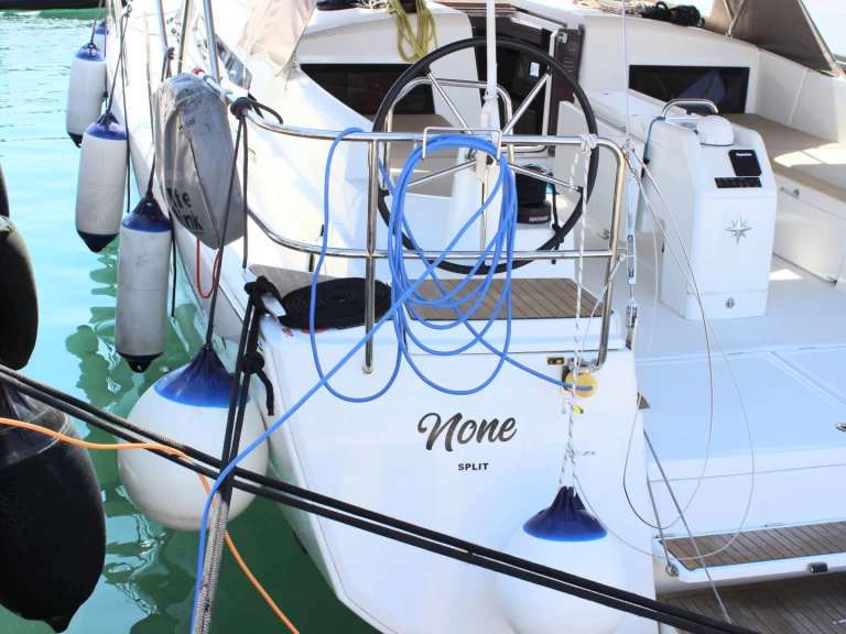 Yacht hire Split cheap Sun Odyssey 490