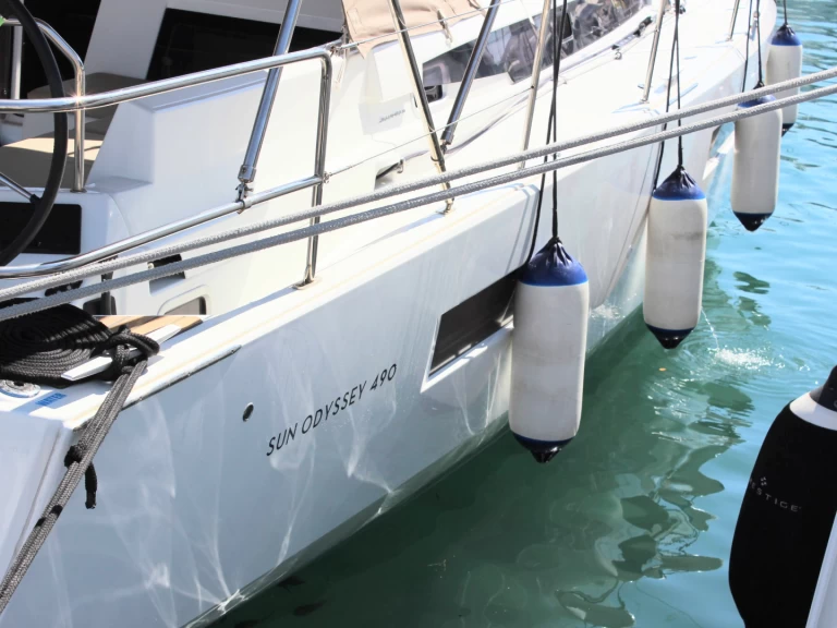 Sailboat hire in Split - Jeanneau Sun Odyssey 490