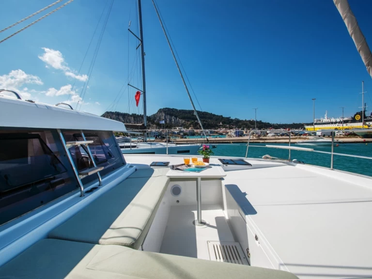 Yacht hire Nydri cheap Bali Catsmart