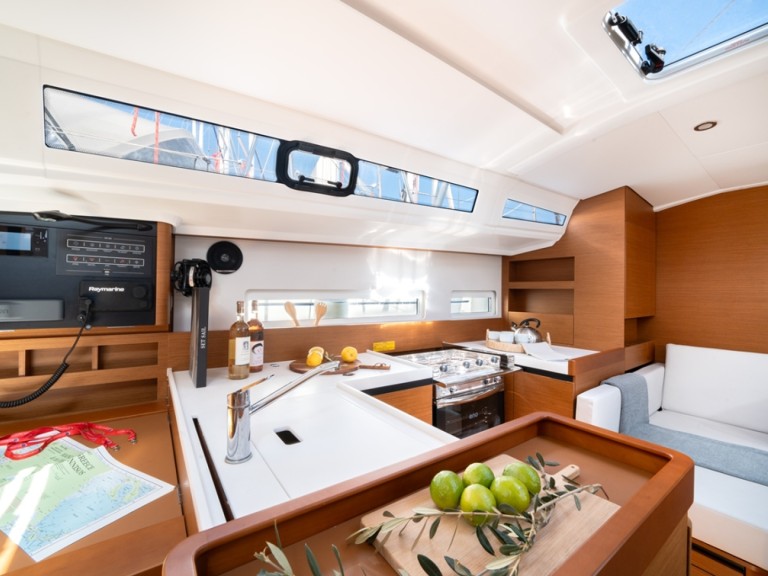 Hire Sailboat with or without skipper Jeanneau Kos