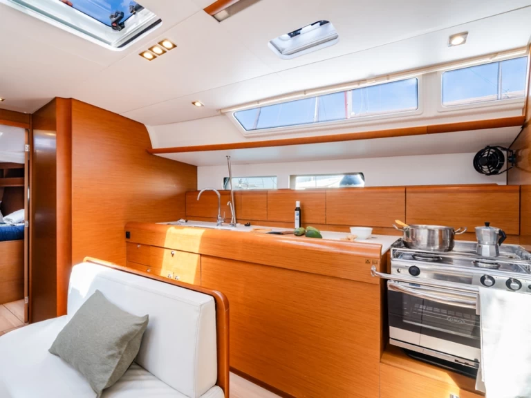 Yacht charter Nydri - Jeanneau Sun Odyssey 479 on SamBoat