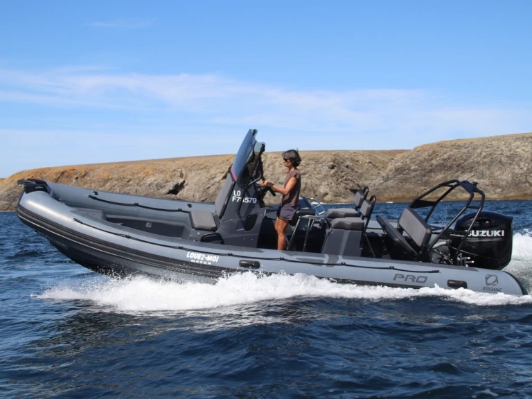 Yacht hire Port-Louis cheap Pro 7