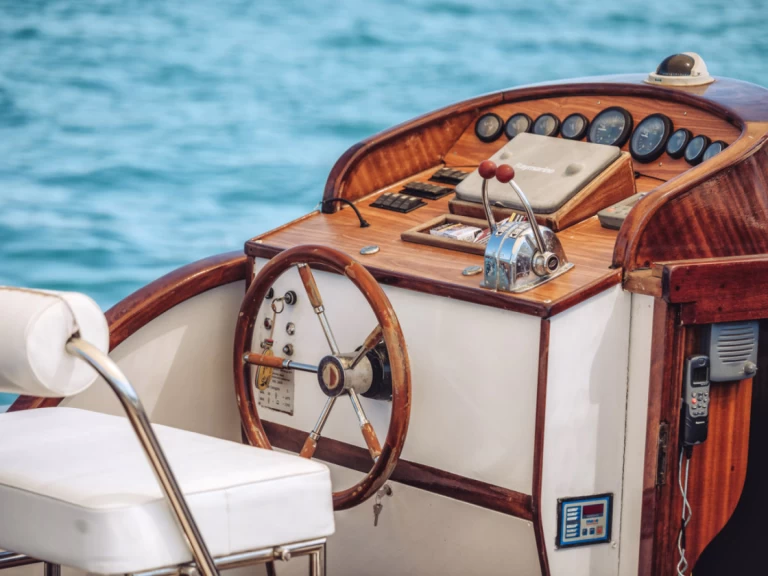 Yacht hire Forio cheap Sparviero