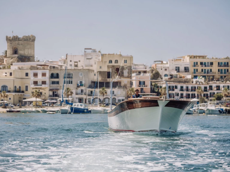 Hire Motorboat O.P Nautica  with a boat licence