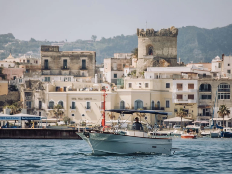 Yacht hire Forio cheap Gozzo 780