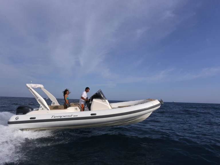 Yacht charter Port de Saint-Cyprien Méditerranée - Capelli Tempest 800 Sun on SamBoat