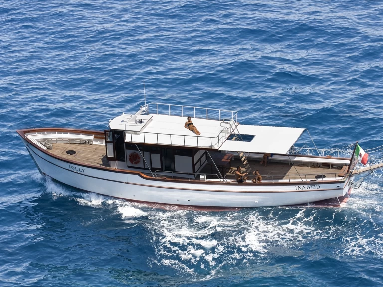 Yacht hire Ischia cheap Benetti MS 20