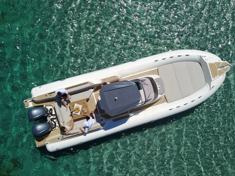 RIB to hire Port de Saint-Cyprien Méditerranée at the best price