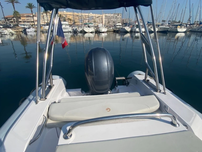 Charter a Capelli TEMPEST 630 S in Port de Saint-Cyprien Méditerranée on Samboat
