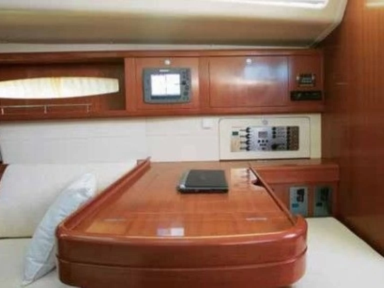 Yacht hire Port de Saint-Cyprien Méditerranée cheap Oceanis 46