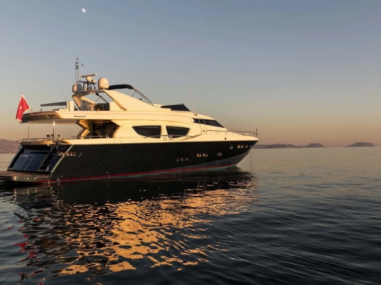 Luxury Yacht to hire Mykonos (City) at the best price