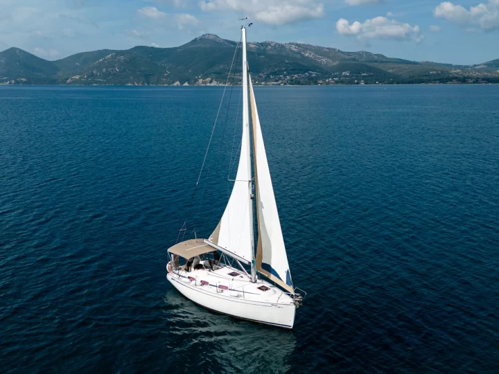 Yacht hire Pálairos cheap Bavaria 30 Cruiser