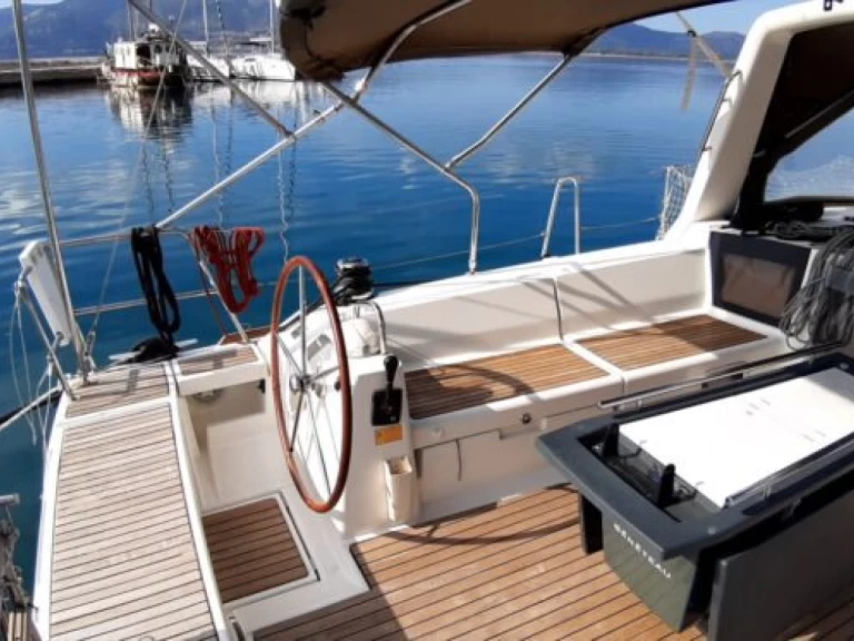 Bénéteau Oceanis 45 charter bareboat or skippered in  Paleros Marina