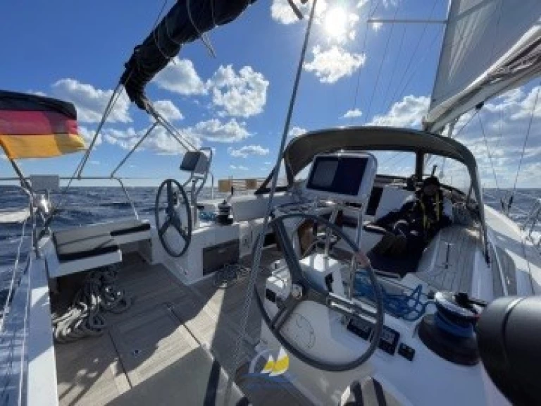 Hire Sailboat Elan with a boat licence