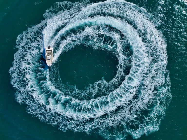 Motorboat to hire Le Cap d'Agde at the best price