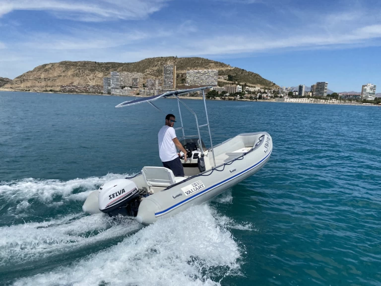 Hire RIB Valiant with a boat licence