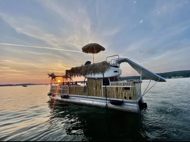 Yacht charter West Palm Beach - MAGBAY 43 CC on SamBoat