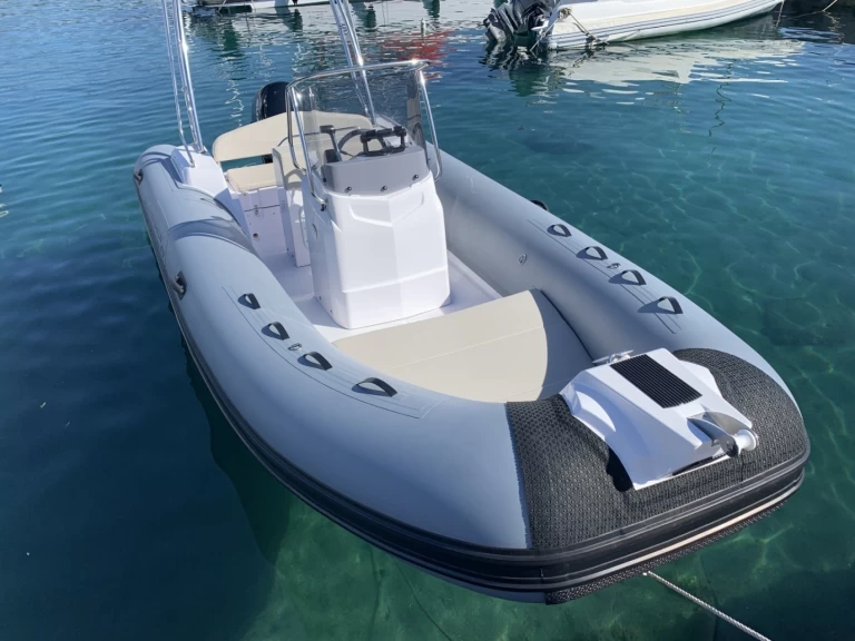 RIB hire in Propriano - Capelli Capelli 570 Luxe