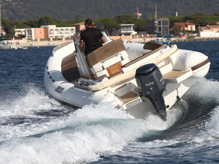 RIB to hire Hyères at the best price