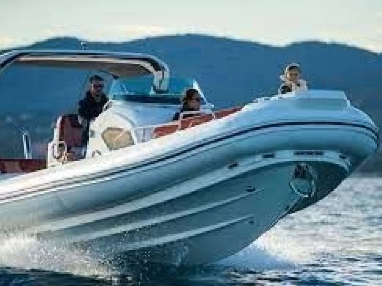 ZODIAC MILPRO MEDLINE 9 NEO charter bareboat or skippered in  Hyères