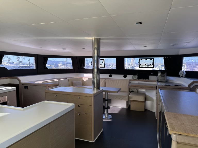 Hire a Dufour Dufour 48 Cat[G] Furnari