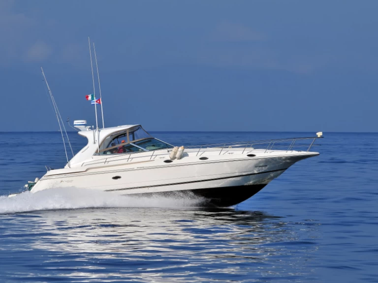 Luxury Yacht hire in Cruz de Huanacaxtle - Cruisers 44