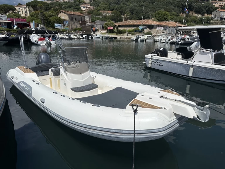 Yacht charter Porto-Vecchio - Capelli Capelli 700 on SamBoat