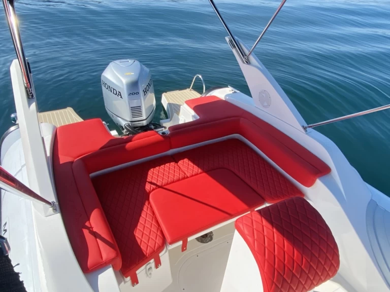 Hire RIB Master with a boat licence