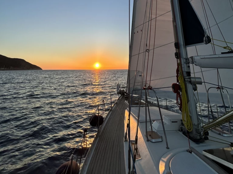 Sailboat to hire Teulada at the best price