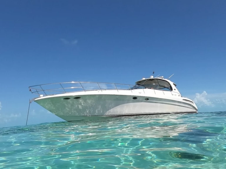 Luxury Yacht to hire Fort Lauderdale at the best price