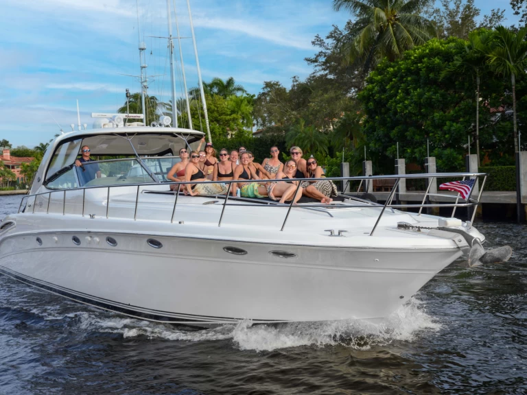Yacht charter Fort Lauderdale - Sea Ray 550 on SamBoat