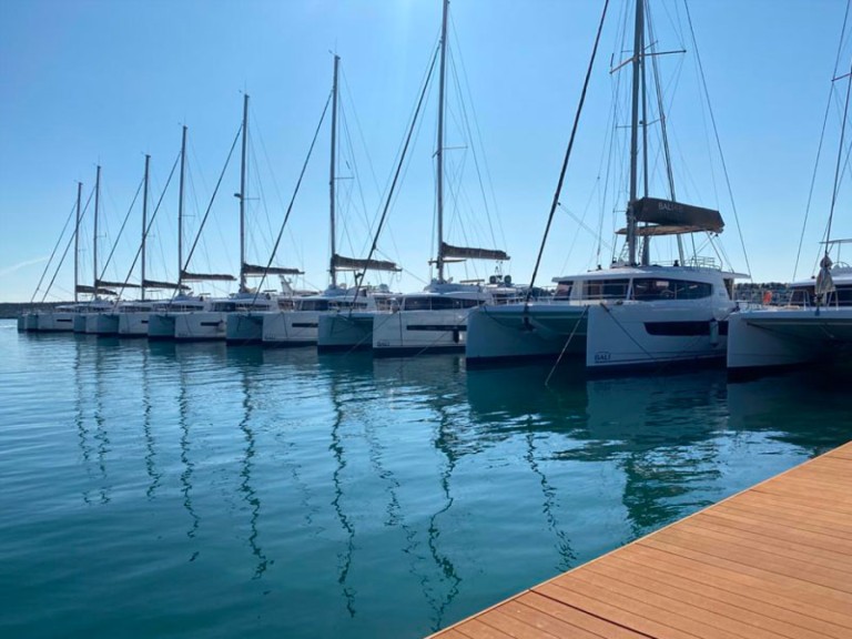 Catamaran hire in Nettuno - Bali Bali 4.1 (watermaker / inverter)