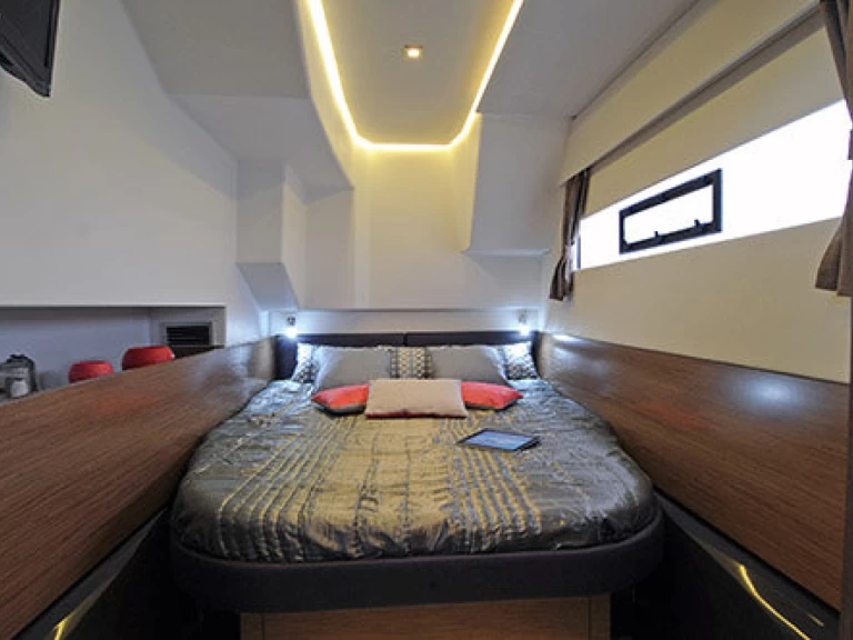 Motorboat hire in Primošten - Fountaine Pajot Fountaine Pajot MY 37