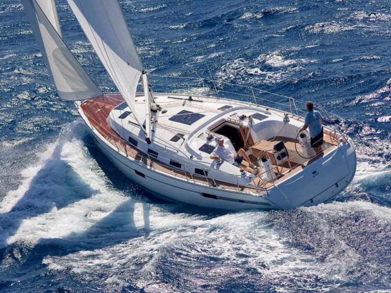 Hire Sailboat Bavaria with a boat licence
