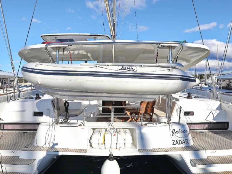 Catamaran hire in Murter-Kornati - Lagoon Lagoon 42