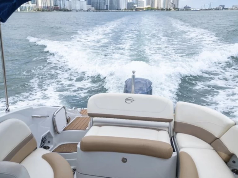 Yacht hire Miami Beach cheap Eclipse E-4
