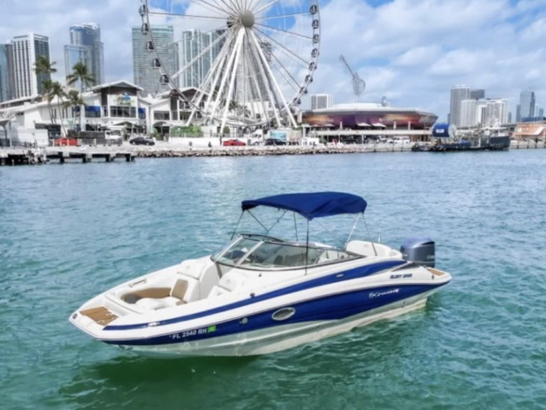Hire Motorboat with or without skipper Crownline Miami Beach