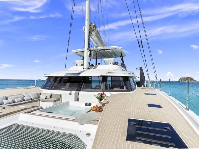 Charter a Fountaine Pajot ADEONA in Saint Vincent and the Grenadines on Samboat